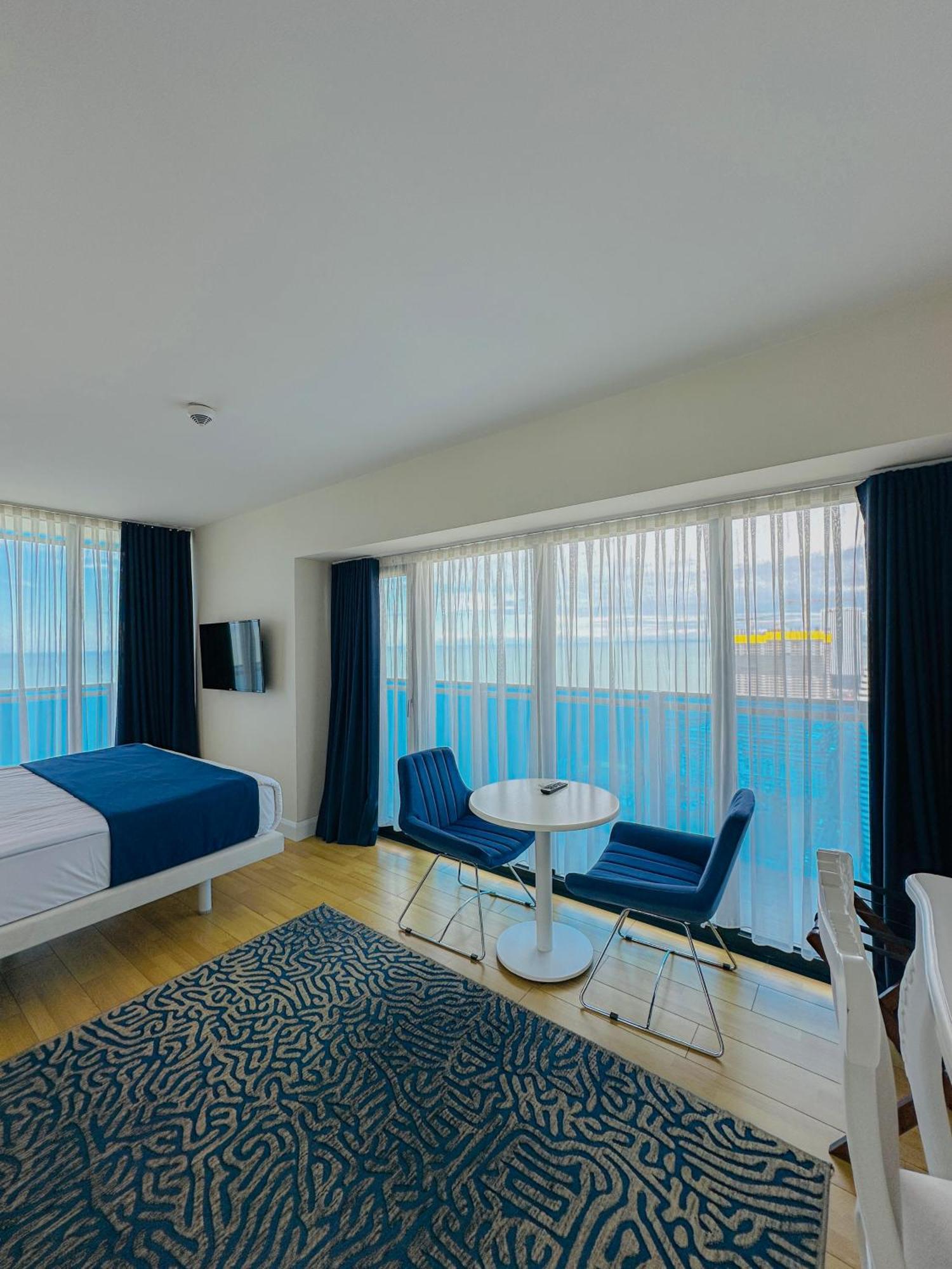 Seaside Vip Hotel Батуми Экстерьер фото