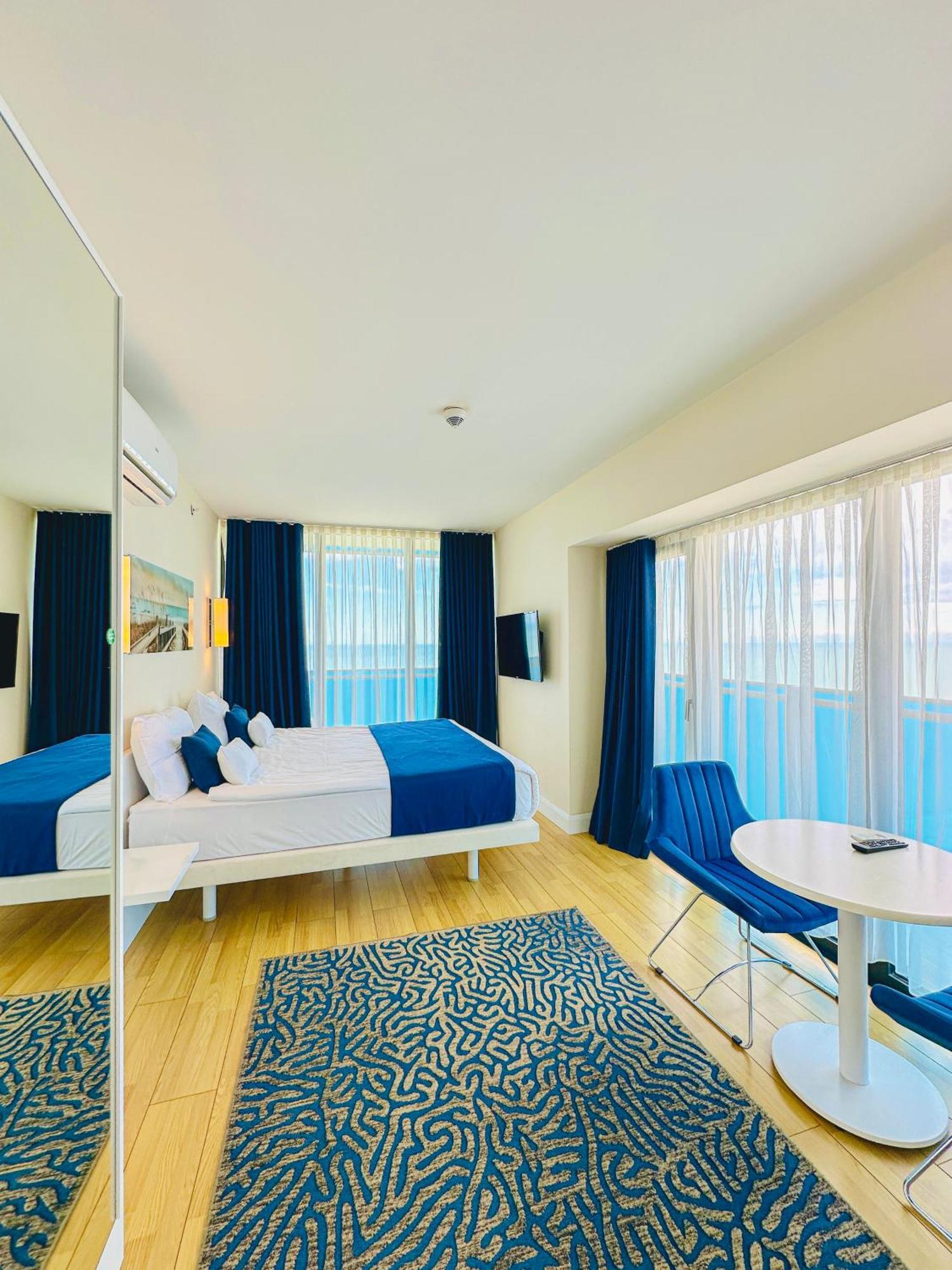 Seaside Vip Hotel Батуми Экстерьер фото