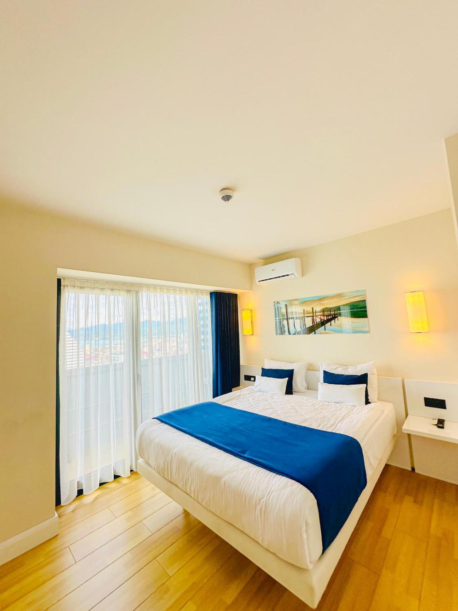 Seaside Vip Hotel Батуми Экстерьер фото