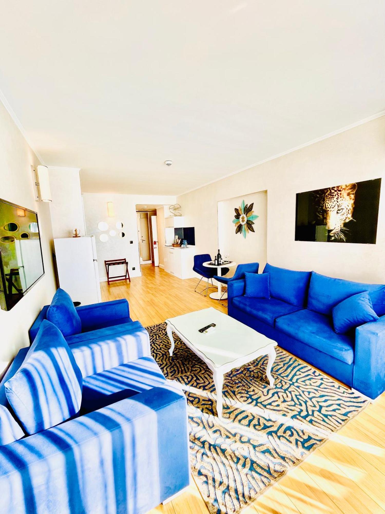 Seaside Vip Hotel Батуми Экстерьер фото