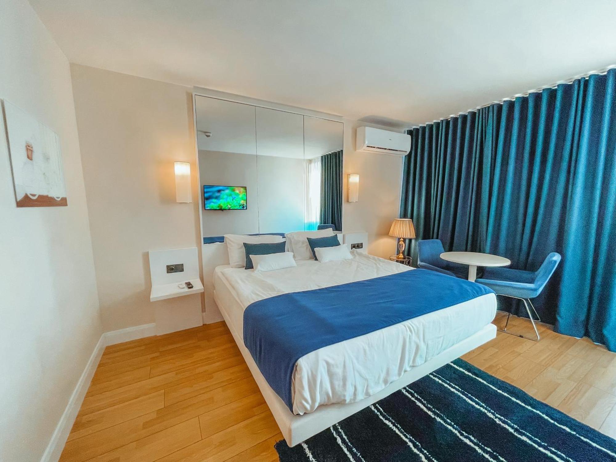 Seaside Vip Hotel Батуми Экстерьер фото
